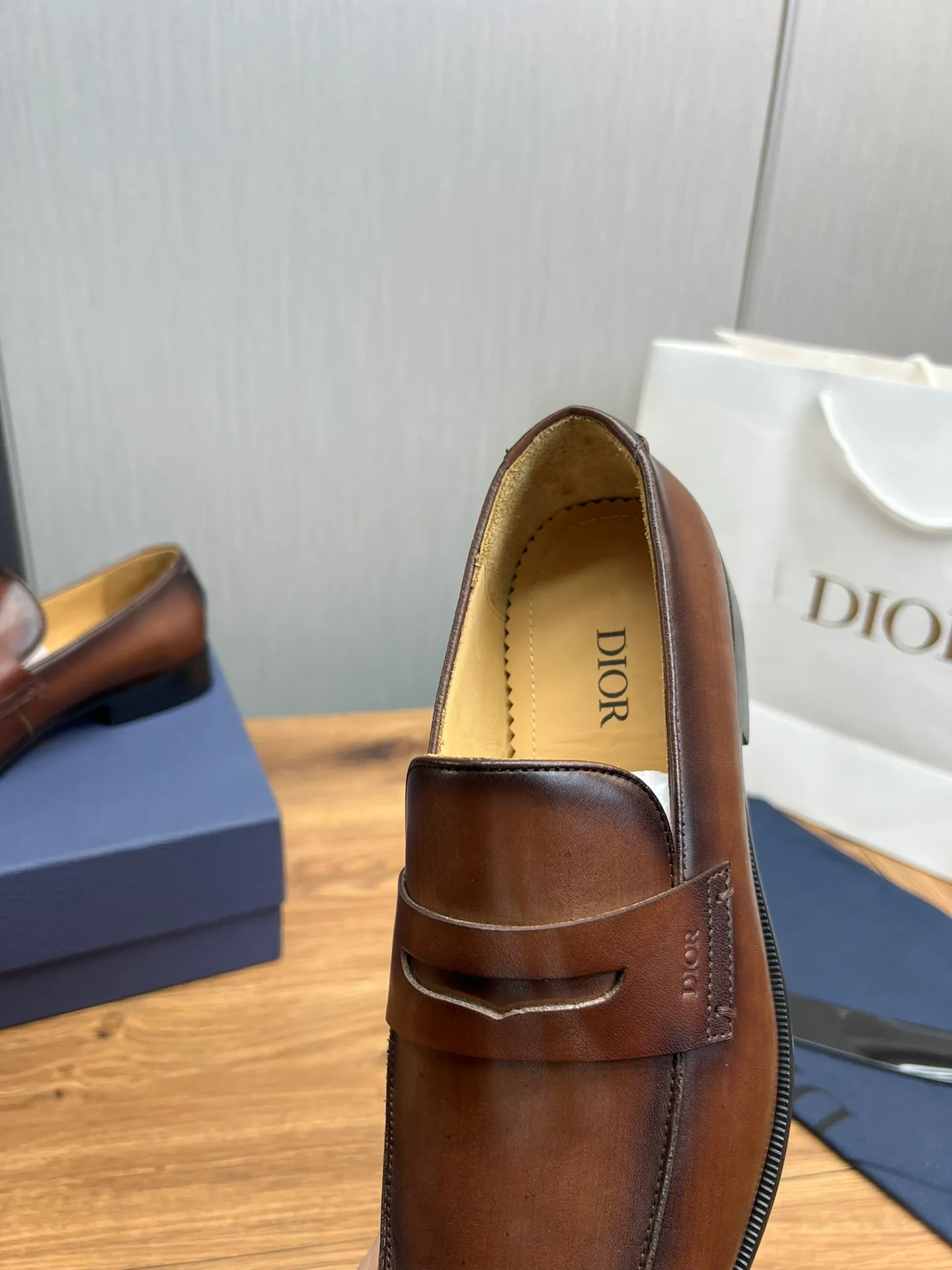 Men's men's shoes 💰540💰 Dior men's business casual leather shoes 👞all made of imported original brand leather, just to create a more comfortable wearing experience, upper: original cowhide ➕ imported cowhide lining, original non-slip and wear-resistant rubber outsole ✔️36-45 (45 non-returnable)